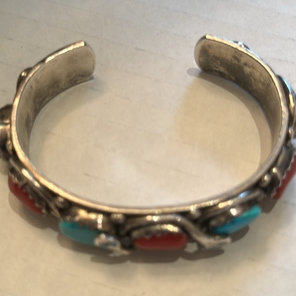 Vintage Navaho beautiful Effie C Zuni Coral and Turquoise Silver bracelet signed - Picture 8 of 11